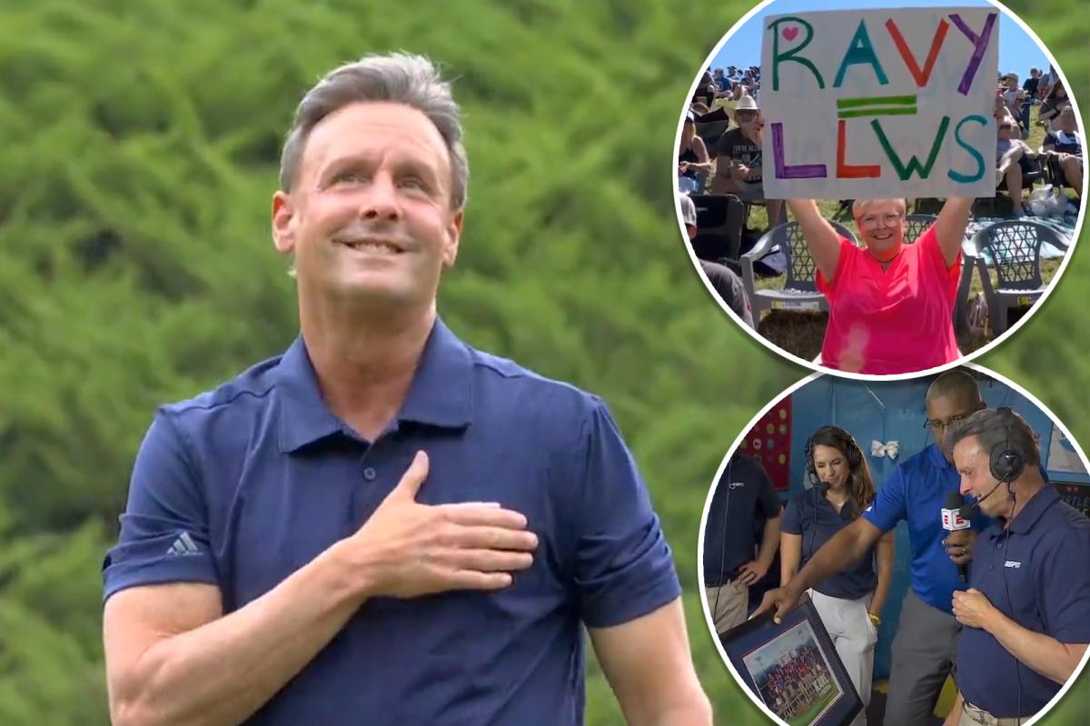 nypost's tweet photo. ESPN gives Karl Ravech emotional send-off at Little League World Series during final broadcast https://t.co/GY24rSQzKc https://t.co/sqsOS5TdlE