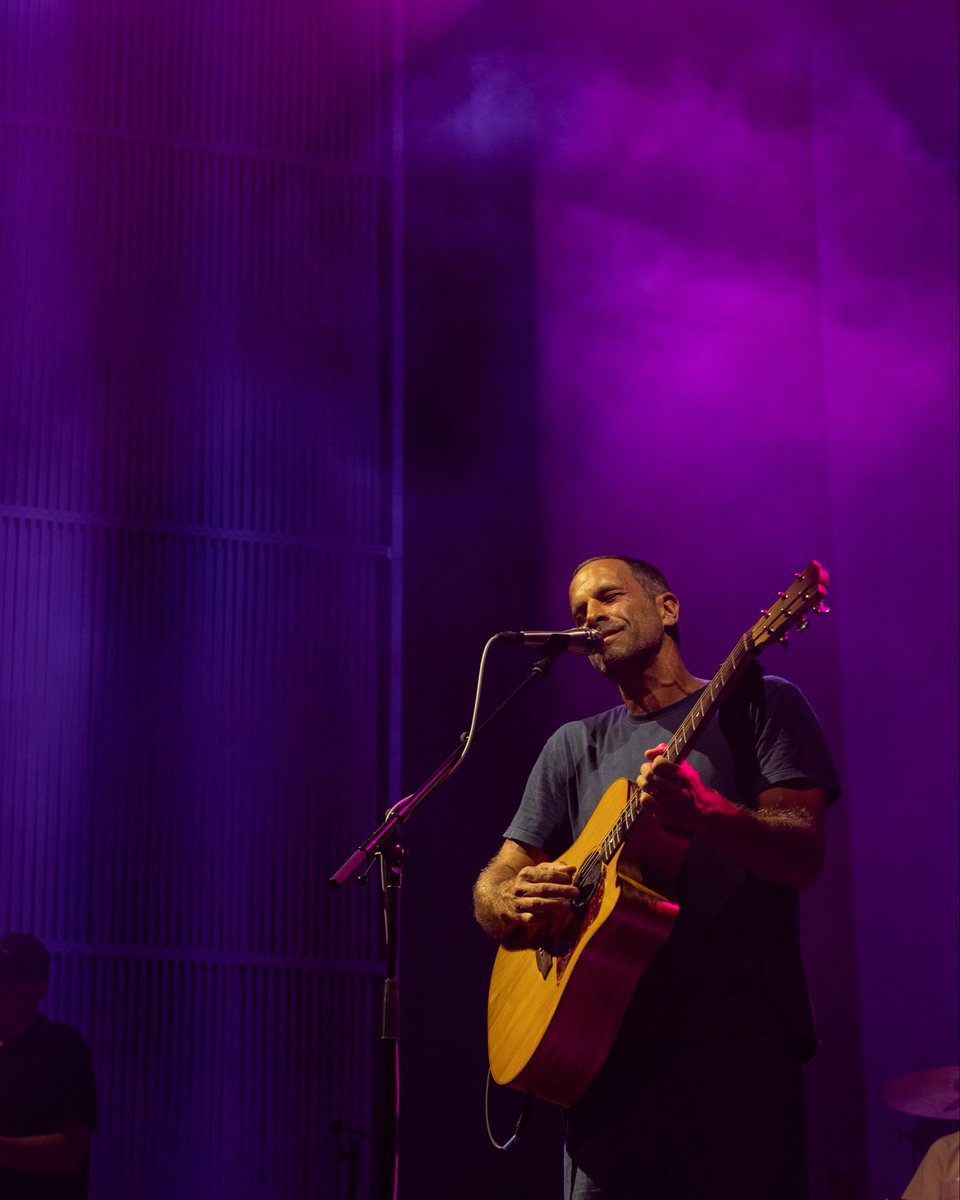 GermaniaAmp's tweet photo. Last night @jackjohnson turned our world “upside down” 🤙🏄‍♂️ https://t.co/iYt2CZgQZd