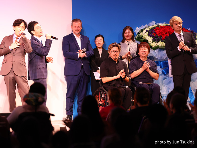 ＼お待たせしました／
#東京2020パラリンピック ５周年記念
スペシャルステージの様子をお届け🗞

#ミラソメ のパプリカダンスに始まり
#谷真海 選手 #池崎大輔 選手のデモンストレーションも！

そして #稲垣吾郎 さん #草彅剛 さん #香取慎吾 さんの
『雨あがりのステップ』🩷💛💚 htt