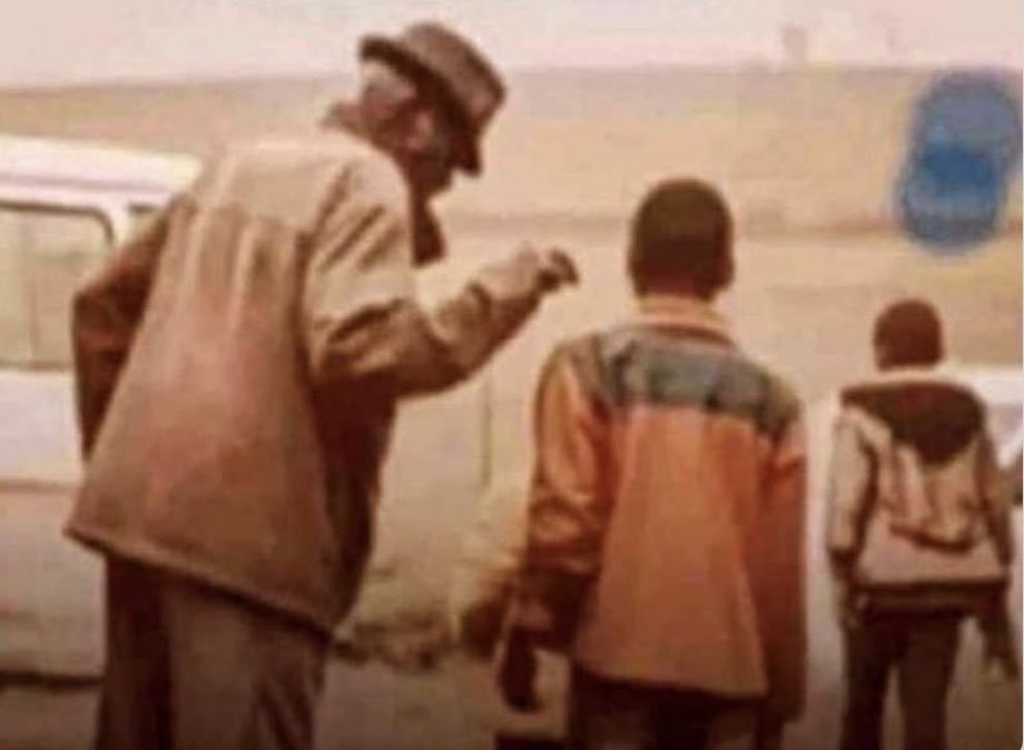 binAbdullahy's tweet photo. Ka Zama Mutumin Kirki Ta Yadda Ko Da Wani Ya Rabu Da Kai Shi Yayi Asara Ba Kai Ba…🧏‍♂️ https://t.co/VpsNUdJfro