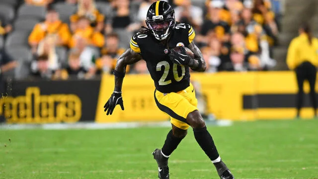 TradeVerdicts's tweet photo. Trade Verdict:

Packers: B
Steelers: B-

To Green Bay:
Kaleb Johnson (RB)

To Pittsburgh:
2028 6th-round pick

2028 pick identity TBD.

https://t.co/X1vRbZzAz8 https://t.co/htPXqtxBHj
