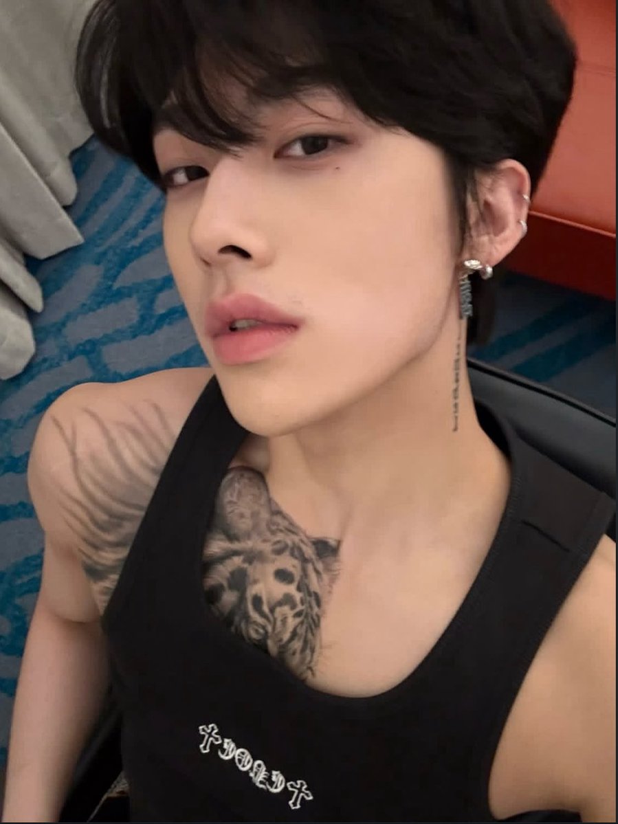 gyubrikbackshot's tweet photo. this revolutionary picture… 🤤
#ndcloselcaday #ncsd #리키 #RICKY https://t.co/NrPsFSit22