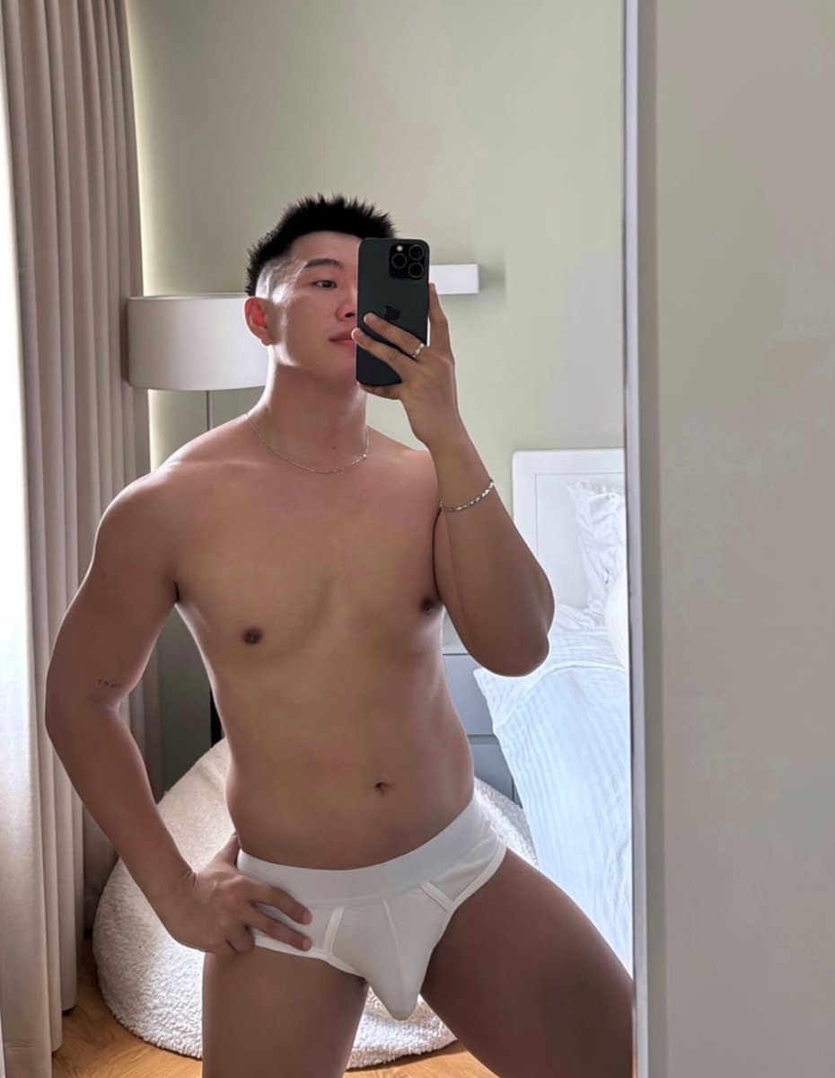brixces's tweet photo. haii #gaysemarang https://t.co/do231oF7NU