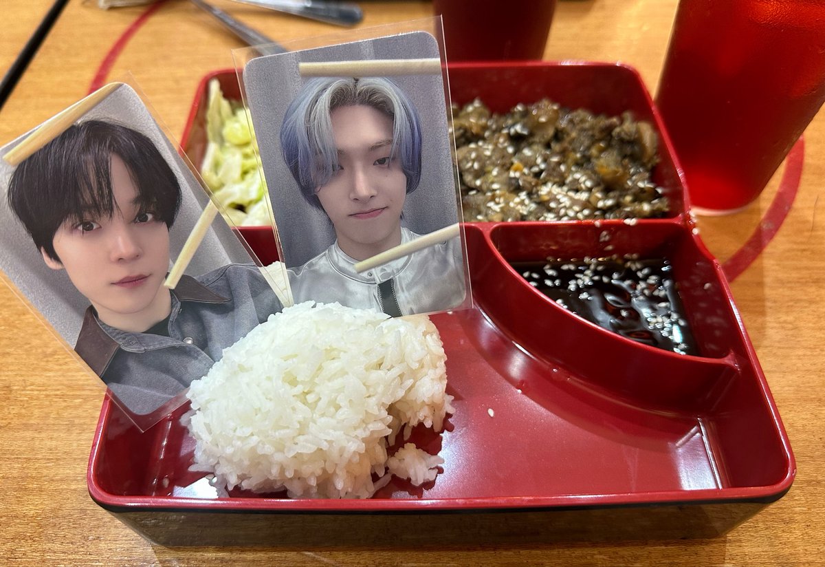 suphieyuh's tweet photo. parehong masarap #atinyeats https://t.co/m86pUO2VFZ