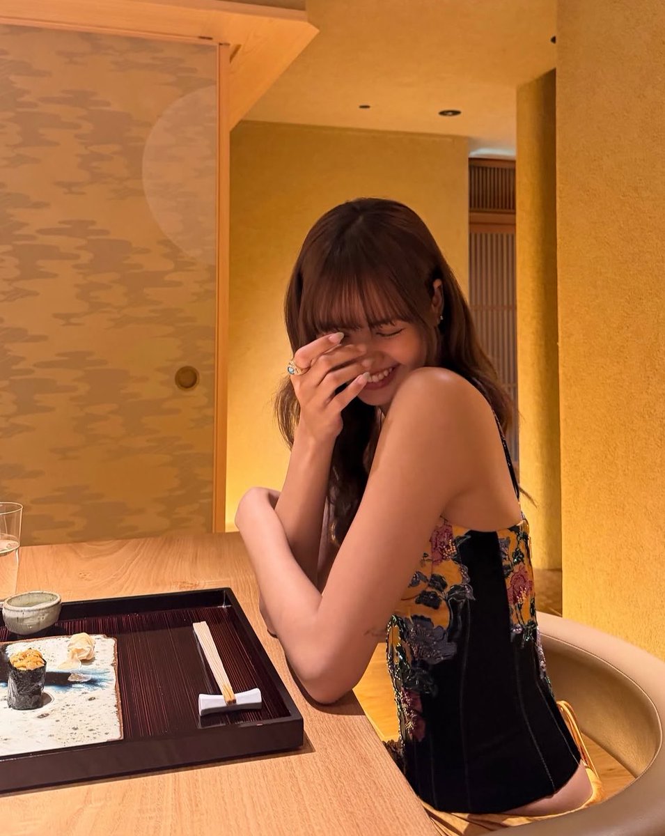 vousjay's tweet photo. ลิซ่าในไอจี วัสดุแฟนสาวอันดับหนึ่งมากกก https://t.co/b4JqJntfpI