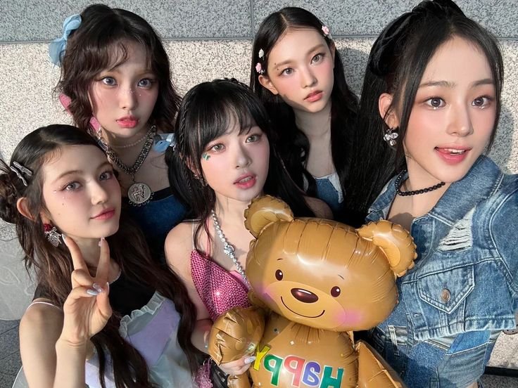 malchaicecream4's tweet photo. 뉴진스 좋아하면서 단체셀카라는 걸 ㅈㄴ 저장하게 됨.... https://t.co/ZfLEzemtQv