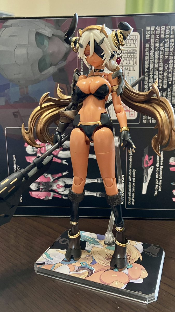 kodailoma's tweet photo. まだ装備とか諸々あるけども素体神〜
後髪が悩み中とはいえ現状でこれはだいぶえちち
ボディーペイント入れたいなこれ
#メガミデバイス https://t.co/NL95kU9Tj4