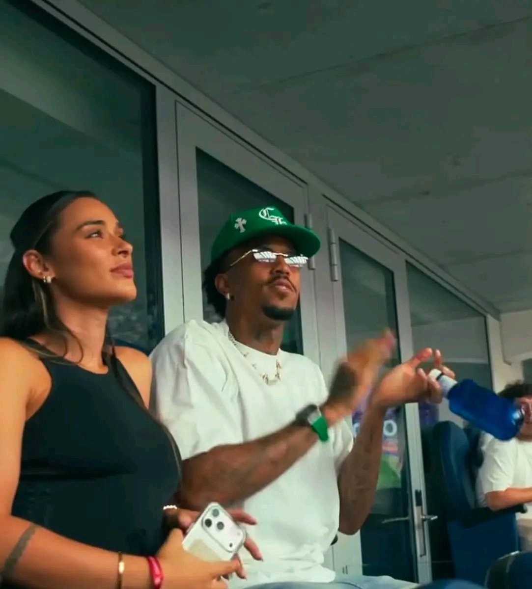 RealMadridTBest's tweet photo. Militaó and his wife were in the VIP stands, yesterday. https://t.co/l8up1KxYhZ