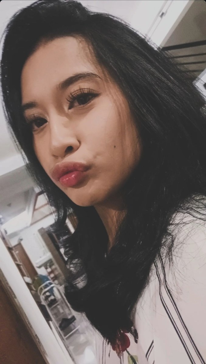 hellowmik tweet picture
