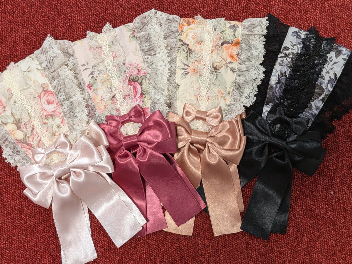 metamorofficial's tweet photo. 🎀好評発売中🎀
https://t.co/vMKam1bOD1

柔らかなタッチで美しいバラの花々を描いたロザリーシリーズ💕
甘く愛らしいお色から落ち着きのあるクールなお色まで様々な印象の４色を新たにおつくりしました。

プラスサイズはドレスの在庫がまだございます✨

楽天市場店
https://t.co/yQqphvFvb6 https://t.co/R0mLqbWQKc