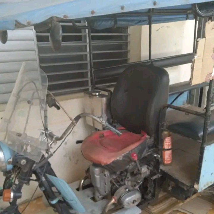 FerrerCalero's tweet photo. se vende motoneta URAL con chapa y certifico en mano en santa clara villa clara # móvil 54902220 https://t.co/LaPxHECFf3