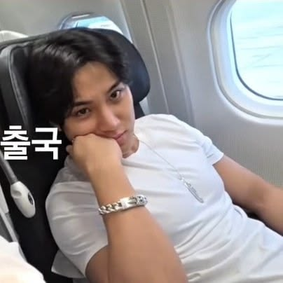 kfmingyu's tweet photo. kenyang ngantuk https://t.co/Wtx2nBFqLl