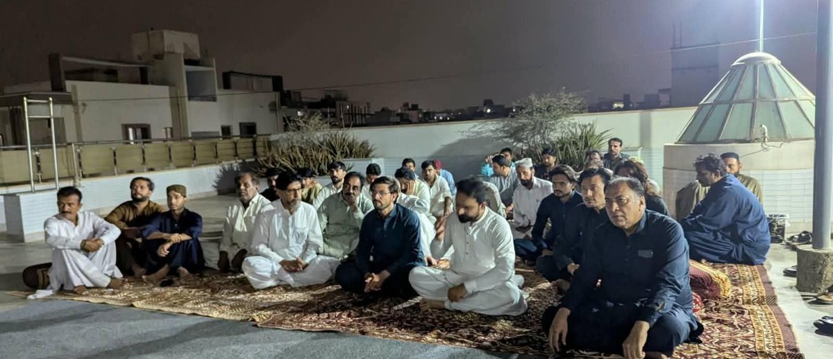 NDMSindh's tweet photo. کراچی: نیشنل ڈیموکریٹک موومنٹ سندھ کے زیرِ اہتمام شہید عمر شیرانی کی دوسری برسی پختون کور، کوئٹہ ٹاؤن میں عقیدت سے منائی گئی۔

تقریب سے صوبائی صدر محمد شیر خان،صوبائی کلچر سیکرٹری ابرار محسود،نائب صدر کاوش انجم اور دیگر رہنماؤں نےخطاب کیا اور شہیدکی جدوجہدکو خراجِ عقیدت پیش کیا۔ https://t.co/fOwHwjGcO2