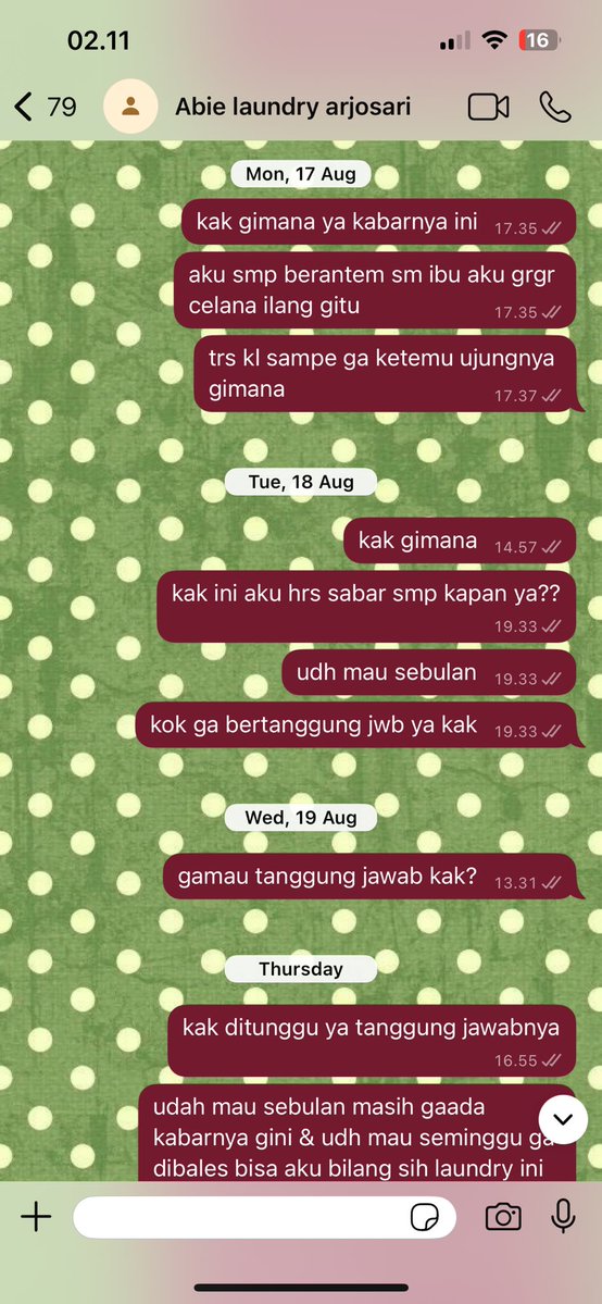 othersideofayes's tweet photo. buat yg di malang hati hati ya kalo mau laundry.. ini ada satu celana aku ilang disana pas ditanyain malah ngilang ga bales customer, ga angkat call &amp; ngeblock customernya 😀

gongnya temen aku ada yg ilang jg bajunya sekantong2nya, trs mereka gaada minta maaf samsek 😌 https://t.co/qtHf5P5qUg