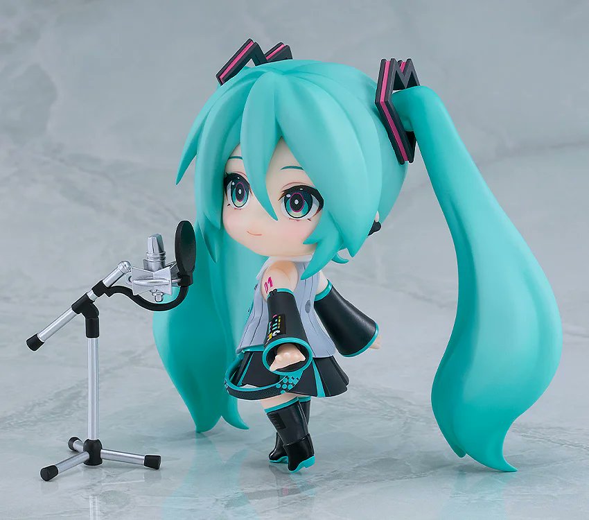 gsc_kahotan's tweet photo. ￣￣￣￣￣￣￣￣￣￣￣￣
ねんどろいど 初音ミク V6
＿＿＿＿＿＿＿＿＿＿＿＿
>>https://t.co/Ct6ZFoRuX0

▼グッスマ公式ショップ特典
#LAM 氏描き下ろしアクリルミニ色紙

ご予約は10月14日（水）まで🎶️
#初音ミク #ねんどろいど https://t.co/TBGfonRRom