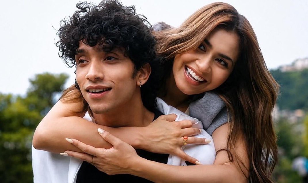 DestinyyyBoss's tweet photo. Duo so goated that whole MTV gang had to come together to defame them .! 

#Yoganksha #AkankshaChoudhary 
#YogeshRawat https://t.co/nqICHxHRFJ