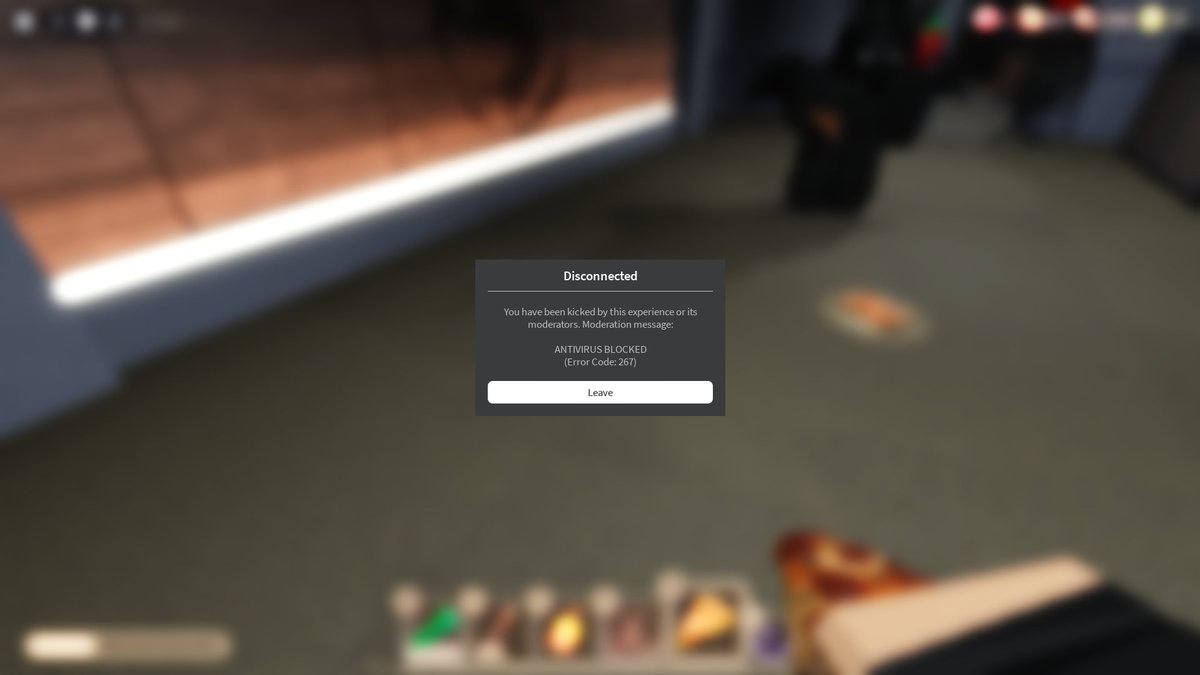 RYa9ce's tweet photo. Uhm I was playing with a random person, and bro gave me a pizza, and I ate it and that resulted to this (What does this even mean💔) @jaspercreations @RediblesQW   #doors #RobloxDoors https://t.co/iyKjwwo0Kp