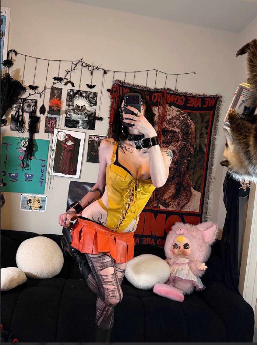 zyrelletyle's tweet photo. Let’s take a mirror pic with ur hands as my bra https://t.co/nR5OZBJrnF