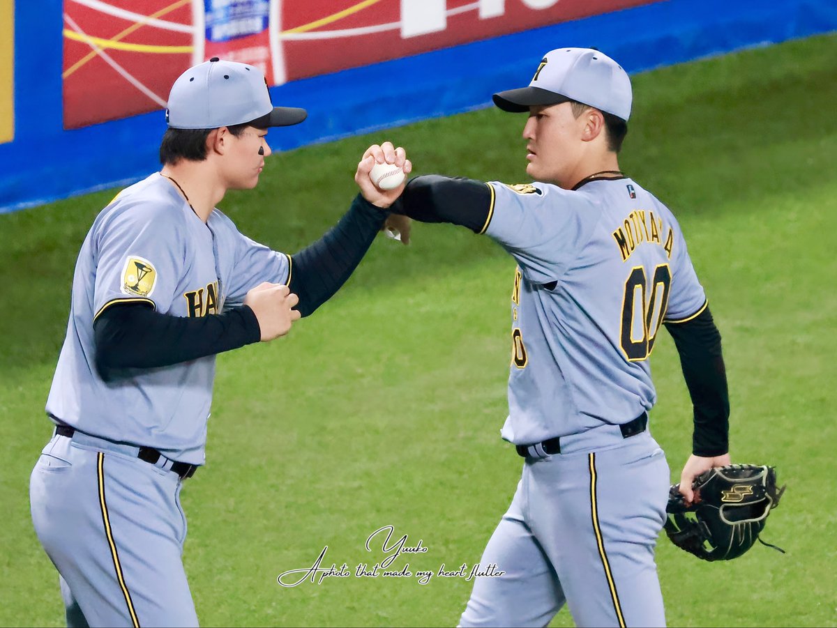 amanattuto's tweet photo. 🧑🏻🙏🏻🧑🏻

2026.07.31 神宮球場
#阪神タイガース
#森下翔太 #元山飛優
#坂本誠志郎 #才木浩人
#木下里都 #門別啓人 https://t.co/flJjExHSSS