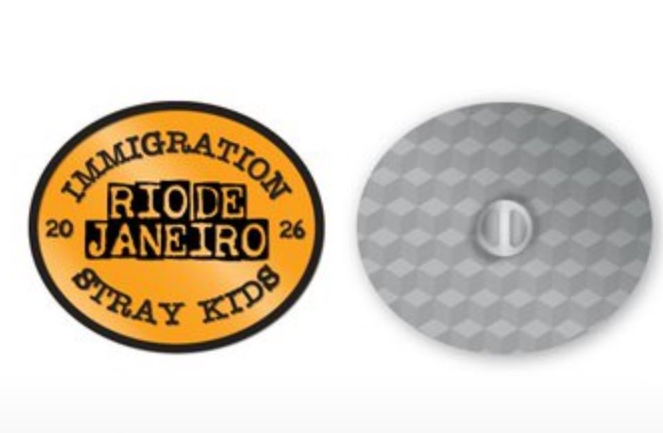 shoyoskz's tweet photo. im born and raise in rio and im supposed to walk around with a immigration pin??? this is so… https://t.co/hzM0Ygl41R