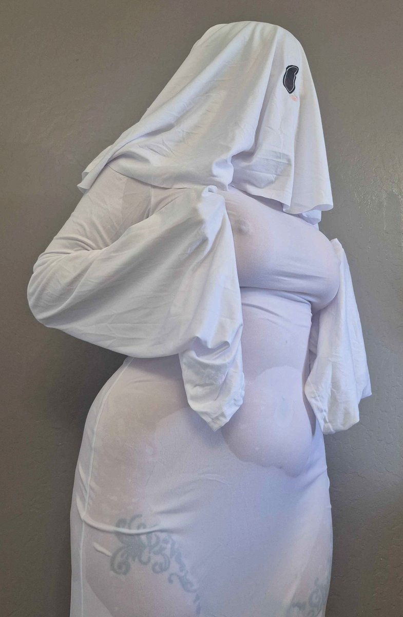 cosplaykinky's tweet photo. the holy ghost (wet t shirt contest) https://t.co/fecZbeZx0U