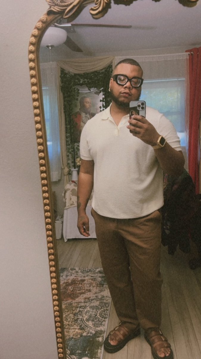 ESTEVANTHEGOD's tweet photo. I want a Sunday kinda Love 💕 https://t.co/rlhl2KGEMf