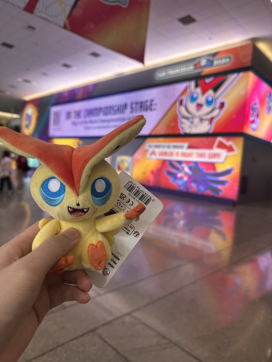 kasei_dex's tweet photo. Everyone I met at Pokemon XP / Worlds have been so nice!! Despite the inconveniences, this weekend has been the best ever ^^ I hope to experience more of these events in the future… and maybe get the chance to have the full experience instead of speed running through one day.. https://t.co/7OLvHPJ2vY