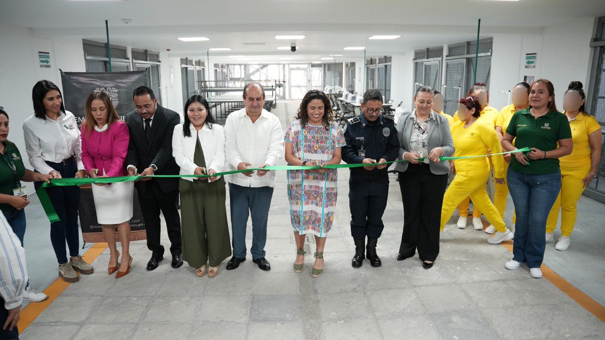 sspc_morelos's tweet photo. Con el liderazgo de la gobernadora @margarita_gs, inauguramos un taller textil en el Centro de Reinserción Social Femenil de Cuernavaca.

Generamos oportunidades de autonomía económica para mujeres privadas de la libertad.

Info ➡️ https://t.co/q5b5nEMCJT

#MorelosPorLaSeguridad https://t.co/h5KQW5yYFx