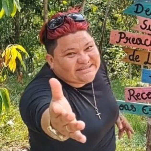 rflasm's tweet photo. acabei de lavar sem querer meu rosto com sabonete íntimo https://t.co/kYIGMV8nxr