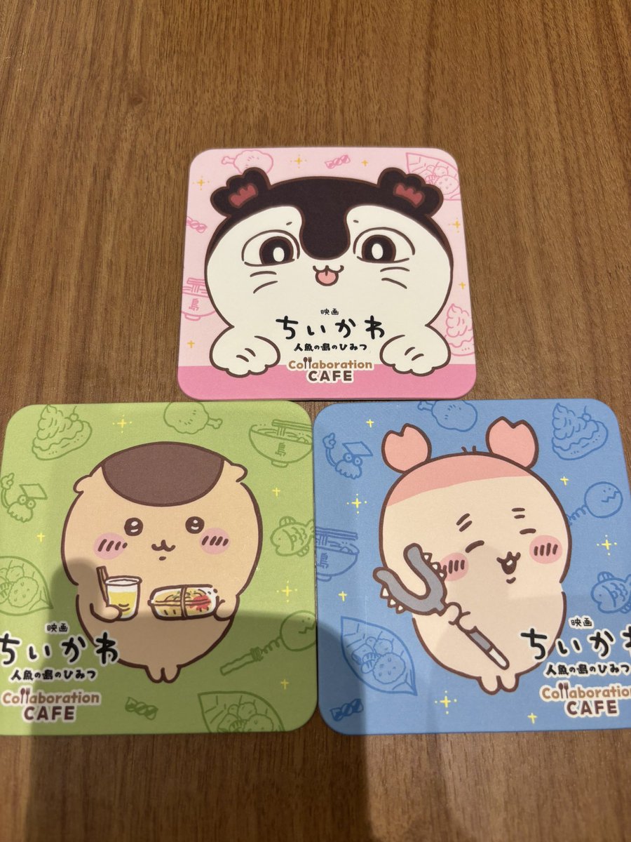 sirasu0217's tweet photo. [交換] ちいかわカフェ 映画 特典

譲:画像のセイレーン、古本屋、くりまんじゅう

求:同種ハチワレ

東京手渡し希望
(午前→渋谷、午後→原宿)

お気軽にお声掛けください！ https://t.co/JDimYtL53G