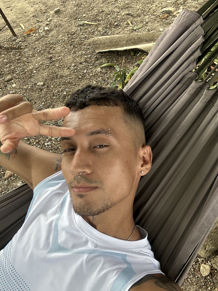 pazleob's tweet photo. Que ganas de pela el chimbo es esta red social 🤭🔥 https://t.co/V1dY9rZ4Cp