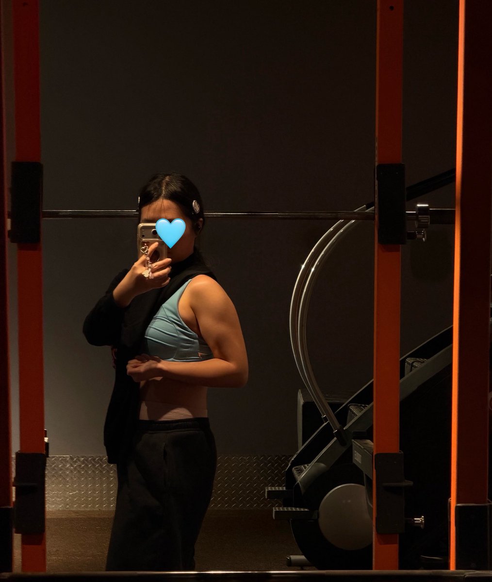 saltyreggie's tweet photo. barely a selca but it’s ok bc seungeon is my gymspo 😋 give me half ur biceps PLEASE
(very last minute contribution LOL!!)
#NDCSD #NdcloSelcaDay #AND2BLE #앤더블 #유승언 #YOOSEUNGEON https://t.co/nUdFWTmbIL