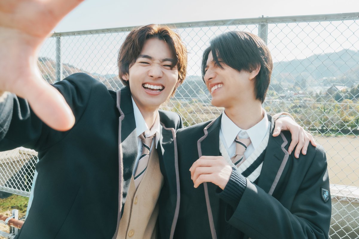 drama_contrast's tweet photo. ✩˖°⌖.꙳✩˖°⌖.꙳✩
#ドラマコントラスト
オフショット📸
✩˖°⌖.꙳✩˖°⌖.꙳✩

翔太と陽のめちゃくちゃ可愛いオフショットいただきました🥰
陽をたべちゃいそうな翔太🤣
おちゃめな翔太に陽も笑顔に😄

特別に大量放出✌️

** ┈┈┈┈┈┈**
📱#FOD にて完全版全話配信中！
🔗https://t.co/NJuevbCUvg
** ┈┈┈┈┈┈**

#井内悠陽 #阿久根温世
@haruhi_iuchi712
@ICEx_official
