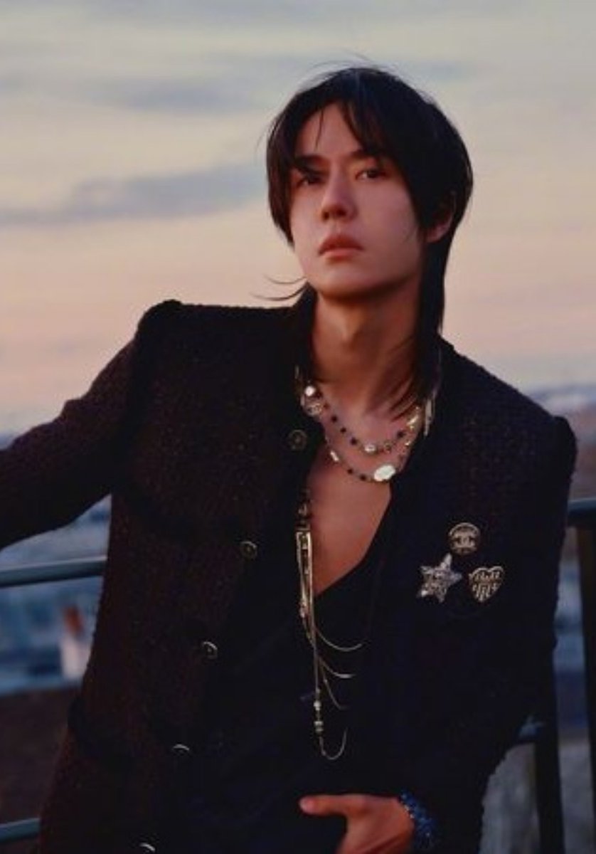 preciousyizhan's tweet photo. dusk                                                     dawn https://t.co/jT01gPnDmv