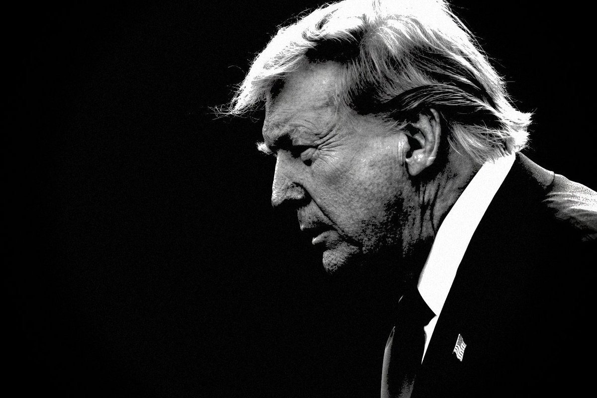 ThayzzySmith's tweet photo. "Se os cristãos não se envolverem na política, a política apagará seu direito de serem cristãos."

—Presidente Donald J Trump https://t.co/lahkbv0J7j