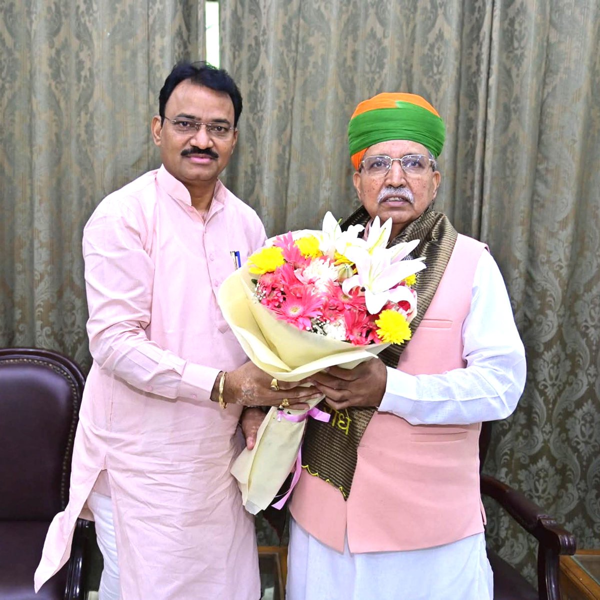 arjunrammeghwal's tweet photo. राजस्थान के माननीय उपमुख्यमंत्री श्री @DrPremBairwa जी को जन्मदिन की हार्दिक बधाई एवं शुभकामनाएं।

ईश्वर से आपके उत्तम स्वास्थ्य एवं दीर्घायु की कामना करता हूँ। https://t.co/qPLgoMQqhD