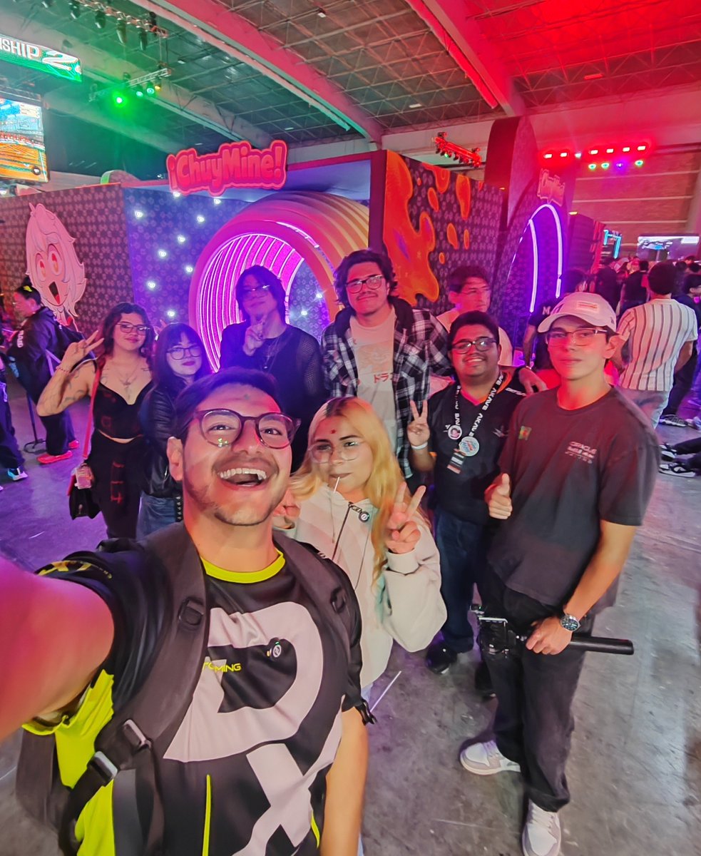 ElCoriTv's tweet photo. Hoy el Grupo A del profesor @UrbVic salió de excursión
¿Punto extra en el examen profe?
#gamergy https://t.co/akPkCD4bRq