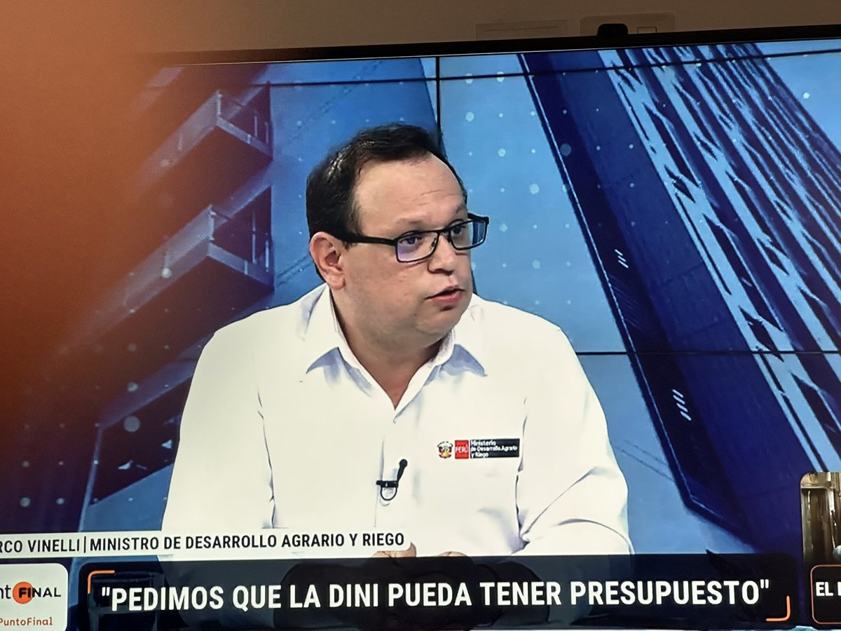 cviguria's tweet photo. Oye, por qué a Vinelli, que era del equipo técnico, no le preguntaron en Punto final por los 2 millones de soles anónimos que recibió Fuerza popular? Lo revelaron ellos mismos. 

Y de Cerimedo? Y Damián Valenzuela? https://t.co/txkCy7ujjD
