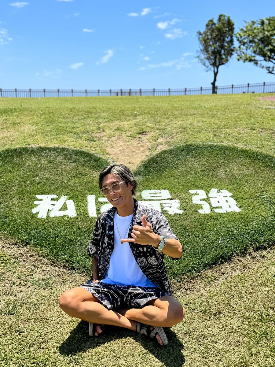 yukiyaharada's tweet photo. 峰！おめでとう‼️
前撮りした甲斐あったな😂
#峰竜太  #グランドスラム 
#最強  #沖縄  #マカハレンタカー 
@ryuta4320 https://t.co/aU0szHItWp