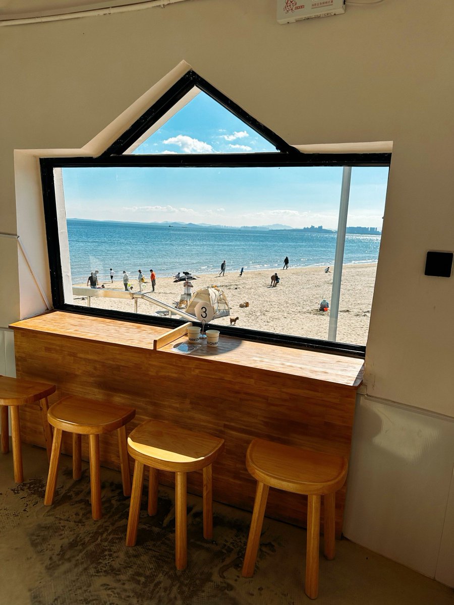 yasargkz's tweet photo. [Just wrapped up a quick coffee run to the seaside café—fresh sea breeze + warm latte = perfect midweek pick-me-up!]， https://t.co/DsaFDFl2qF