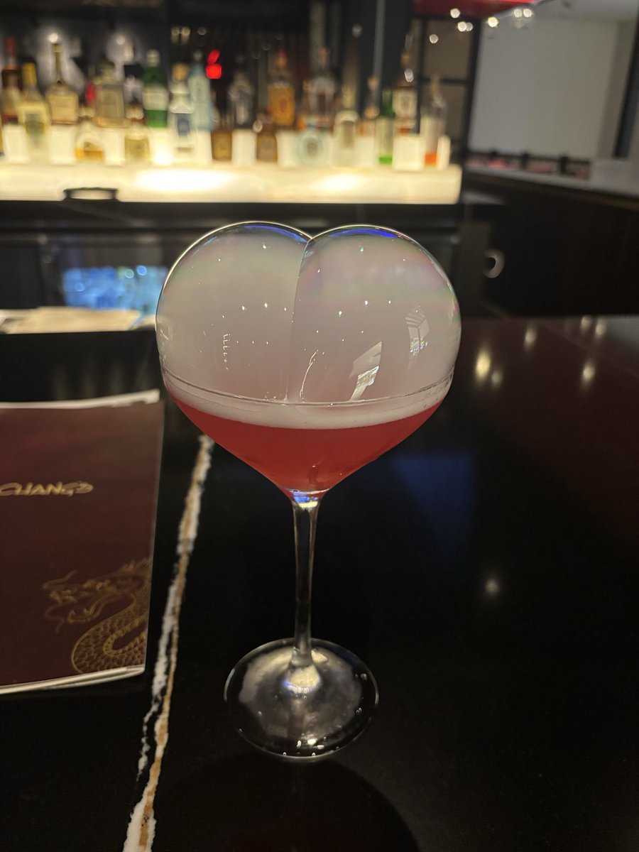 offthec0b's tweet photo. type of drink Xue Meng orders when he’s trying to be nonchalant and also straight https://t.co/IGJ298XNpm