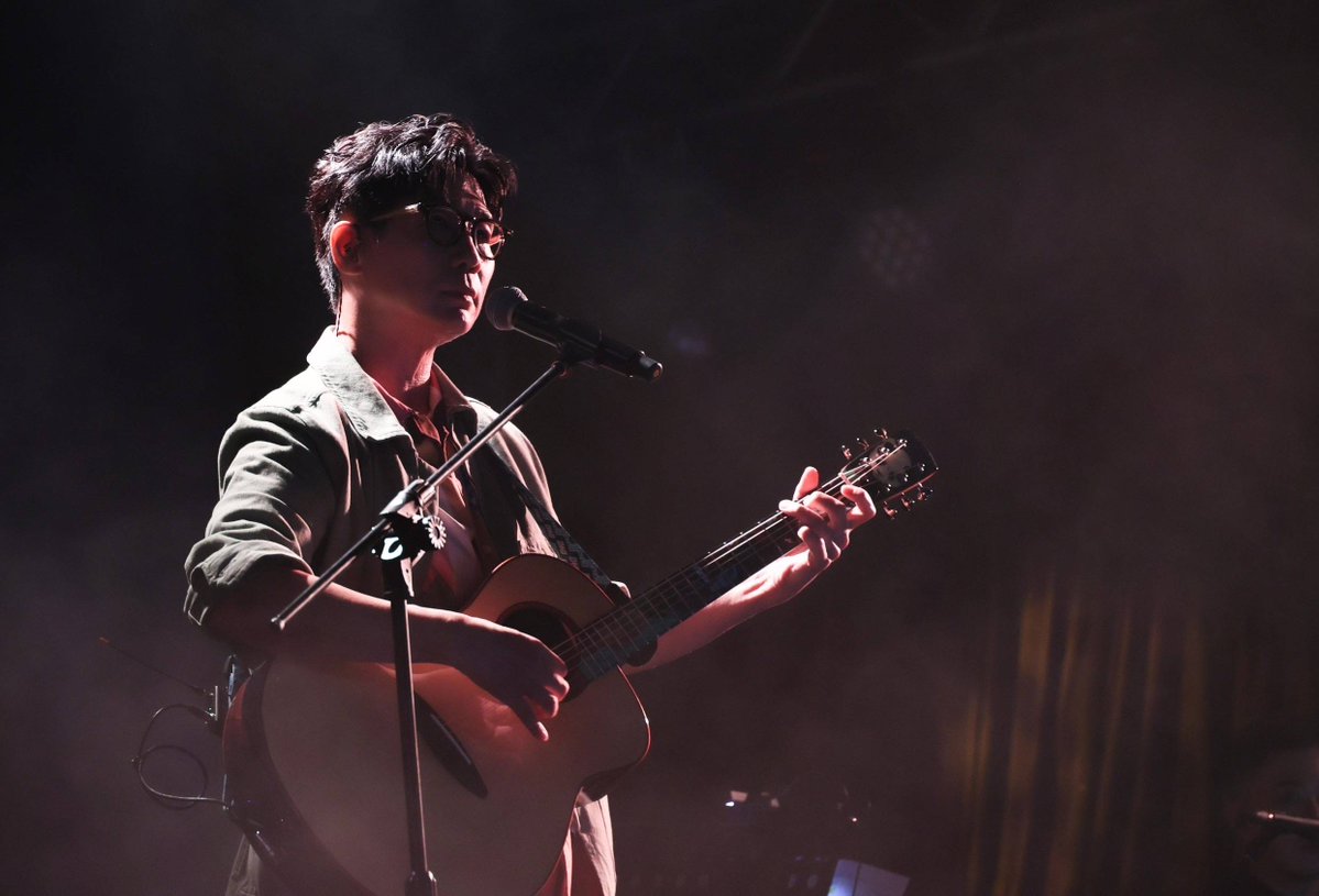 AnandaBhattac18's tweet photo. Just caught the most magical indie folk show at the downtown venue last night! The acoustic guitar melodies and heartfelt lyrics gave me chills—def going back for their next gig. https://t.co/79ymASC8pg