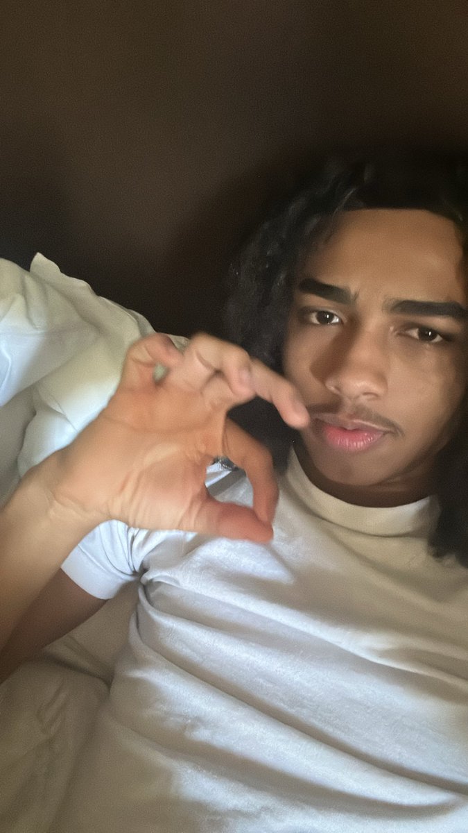 Gzkjoint's tweet photo. Da face of da face https://t.co/UvyhTC9Ul6