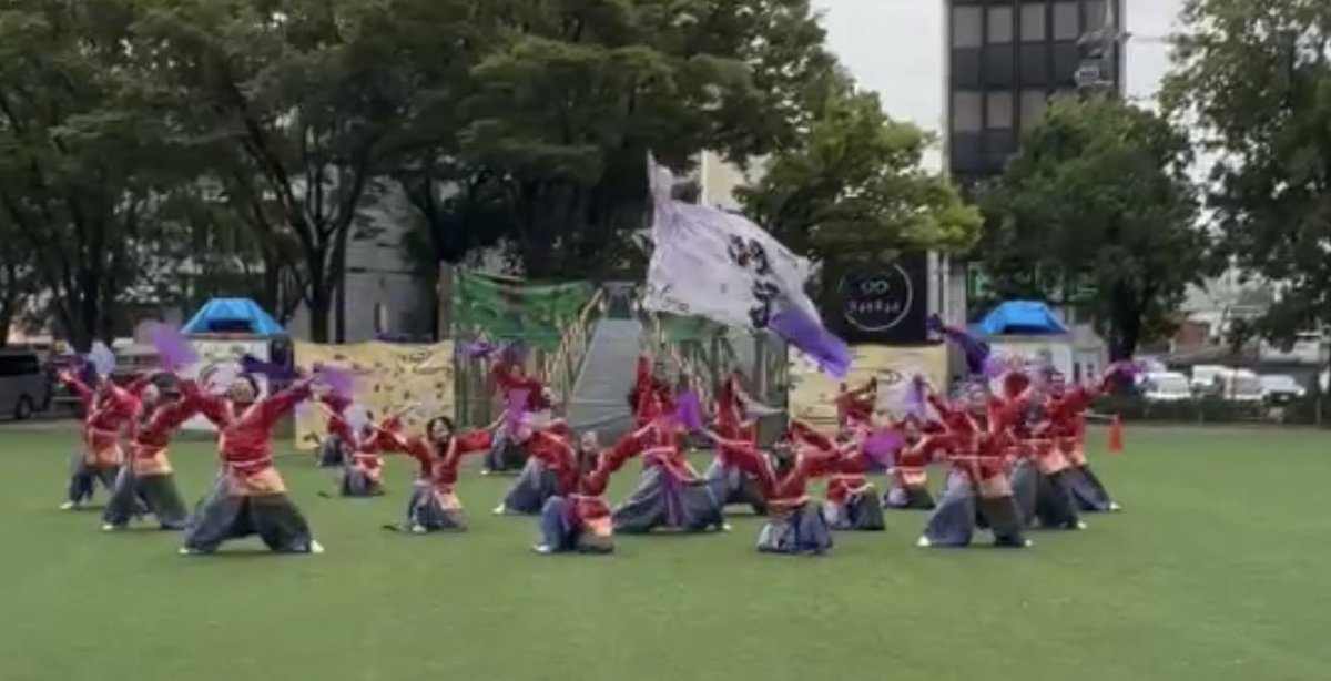 kounan_kohga's tweet photo. ［御礼］
ど真ん中祭り2日間
観に来てくださったお客様
イベントを支えてくださったスタッフの
皆様ありがとうございました！！

メンバーのご家族、友人、
今までチームに関わってくださった方々も
応援に来てくださり全ての演舞が
かけがえのない活き活きとした時間となりました！
#ど真ん中祭り https://t.co/bANsg7Cz1V
