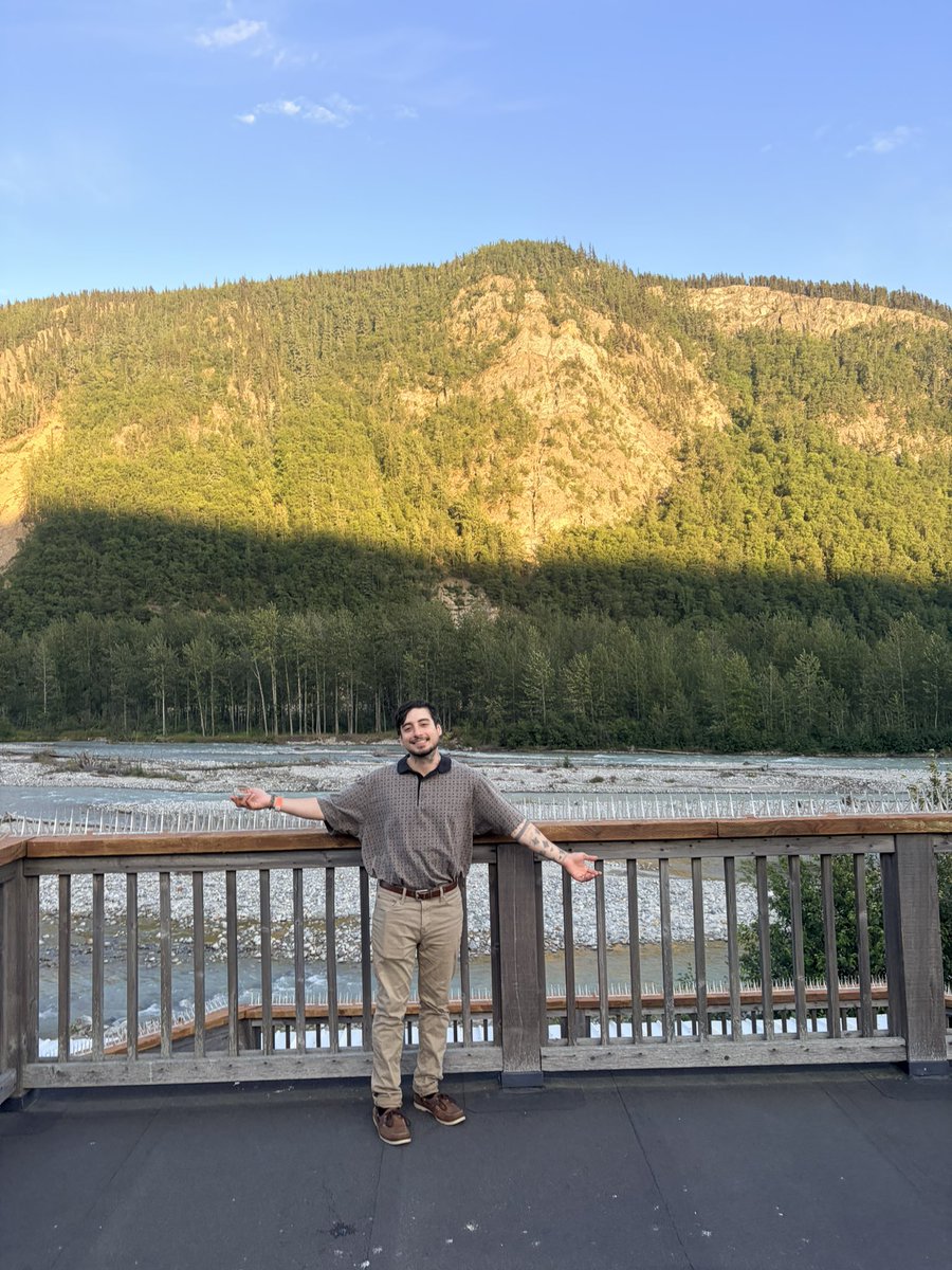 heartprincessbb's tweet photo. Three year update: I moved to alaska, I found DEEP love for myself and found the love of my life. I am no longer such a sad and lonely girl 🥹💗 https://t.co/SclWBpiHzh