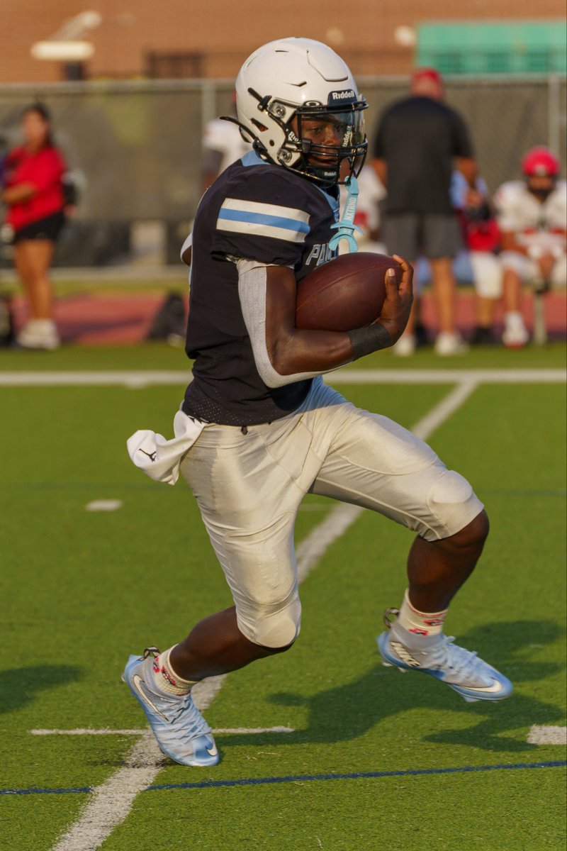 JJ_JohnsonJr's tweet photo. Game 1 📸🏈

27-6 W 🏆
Just getting started.

#Paetow #2030 #QB1 https://t.co/cRpChQzNBI
