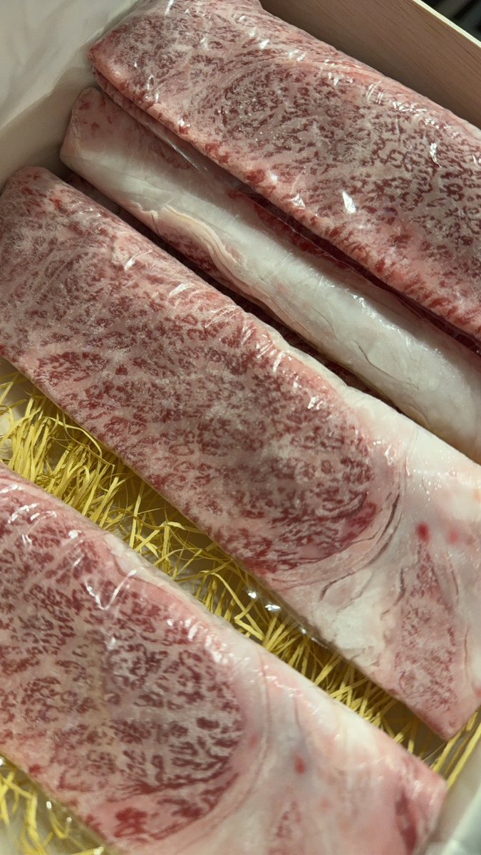 moneyBINBO's tweet photo. 昼から贅沢に https://t.co/lObA2RSevm
