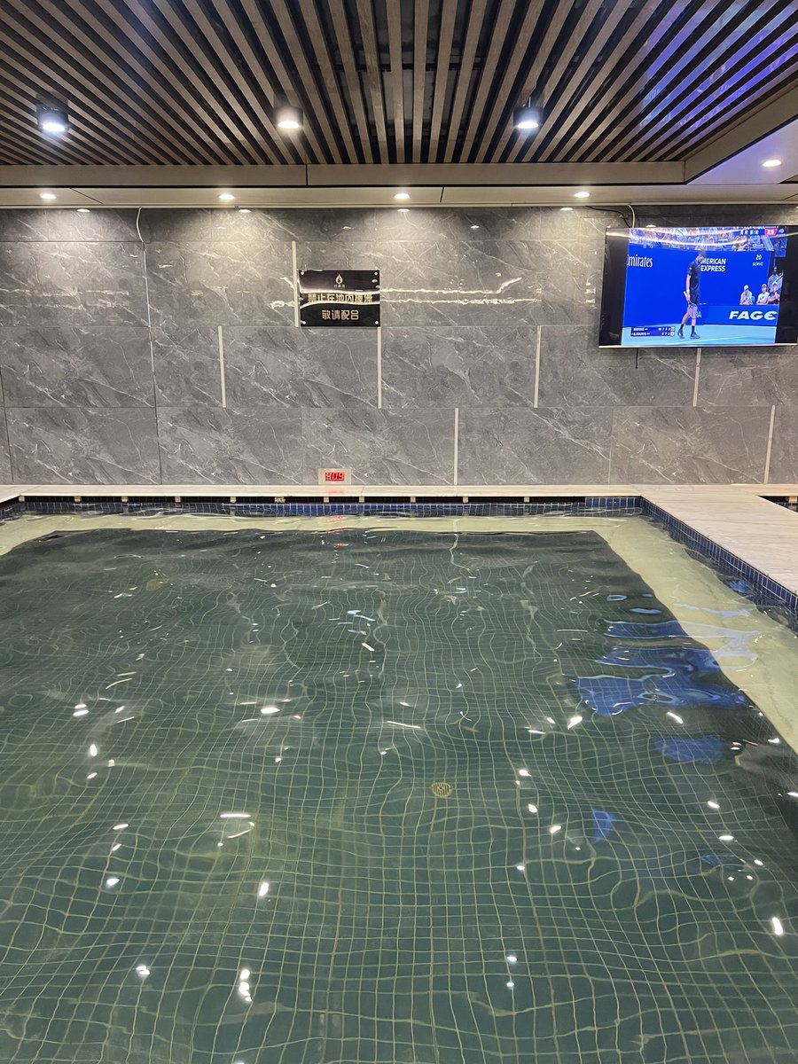 AYGspaceX's tweet photo. Where else outside of northern China can you soak your skin in 41°C hot water for 30 minutes and then scrub it with sandpaper? But it gets so clean! https://t.co/t9B9KUFuxr