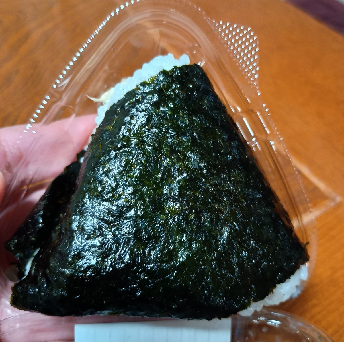 afterkoiata's tweet photo. 群馬・邑楽亭で夏休み満喫中⑨落ち穂拾い：①《セブンイレブン》でも「北関東」を発見。そりゃ買うよね。茨城の醤油を使用…確かに北関東②最近は滅多にコンビニを利用しないけど、セブンイレブンに行ったら必ず買う春雨のヤツ③群馬コンビニ《さくらみくら》のプリンがホントに美味かった。200円よ。 https://t.co/tKfUUFPVR9