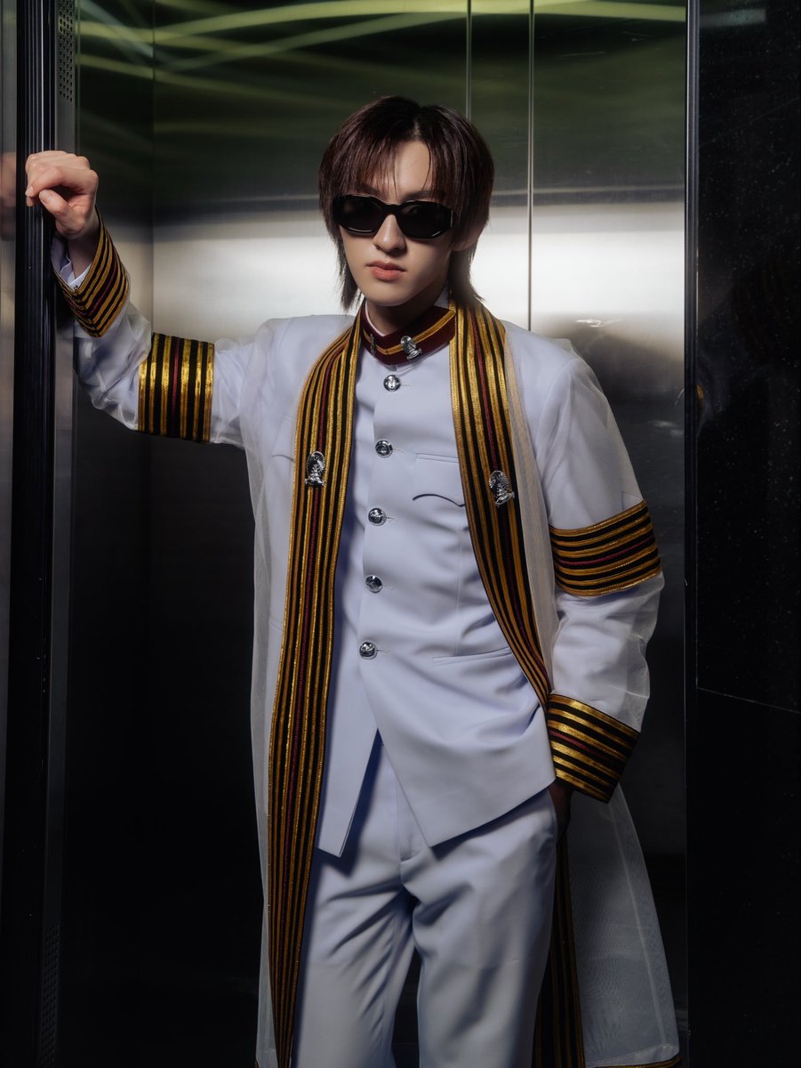 EverydaynewsTH's tweet photo. ขอแสดงความยินดีกับ "ก้อง - ก้องภพ" ที่สำเร็จการศึกษาจากคณะวิศวกรรมศาสตร์ จุฬาลงกรณ์มหาวิทยาลัย เตรียมร่วมแสดงยินดีกับพี่บัณฑิตคนเก่งกันได้เลย 🎓🩷

#EVERYDAYth
#kongjiro https://t.co/ziZY8WbKBG